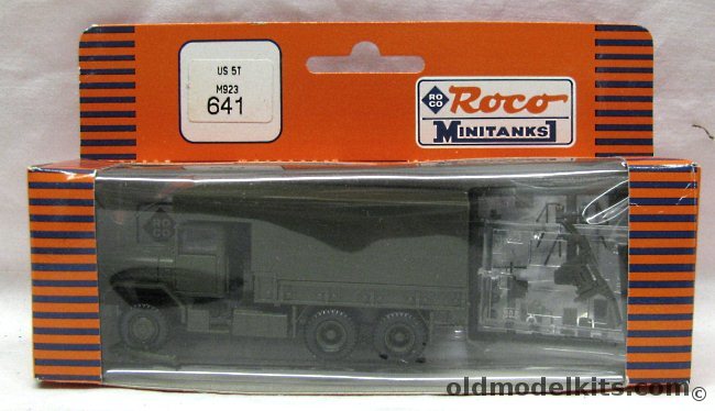 Roco HO Minitanks M923 Truck with Rear Shelter, 641 plastic model kit